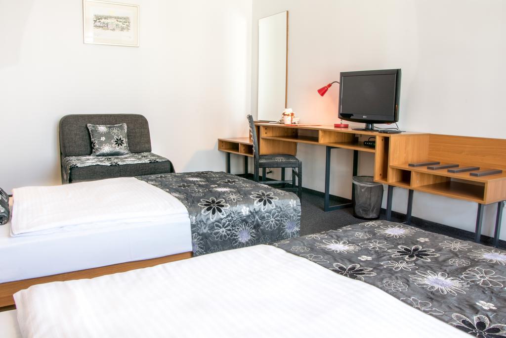 Hotel Delminivm Zagreb Bagian luar foto