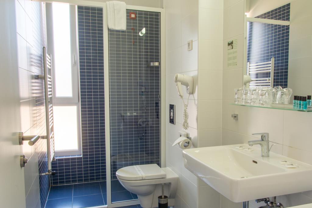 Hotel Delminivm Zagreb Bagian luar foto