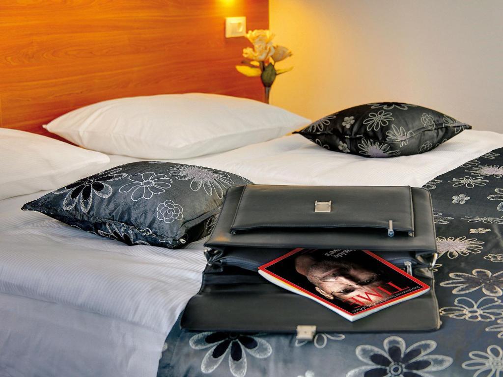 Hotel Delminivm Zagreb Ruang foto